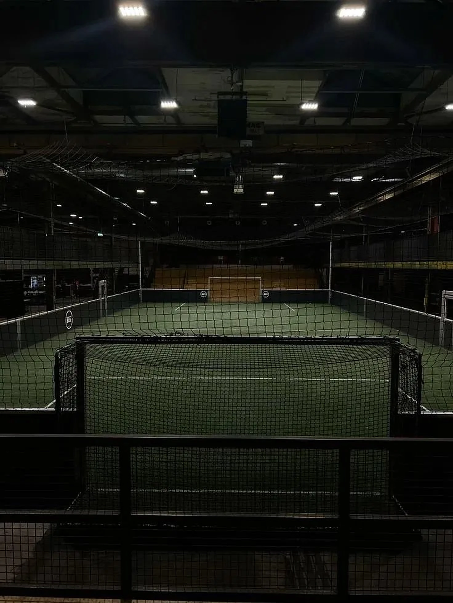 Terrain foot indoor nuit